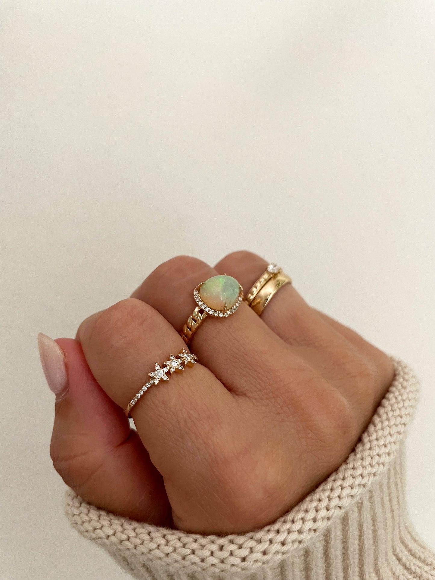 Dainty Stars Ring